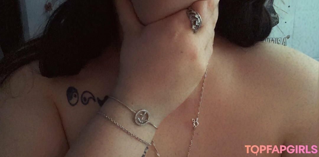 Foto desnuda filtrada de OnlyFans de Yourfavbustybrat #27 Foto desnuda filtrada de OnlyFans de Yourfavbustybrat #27