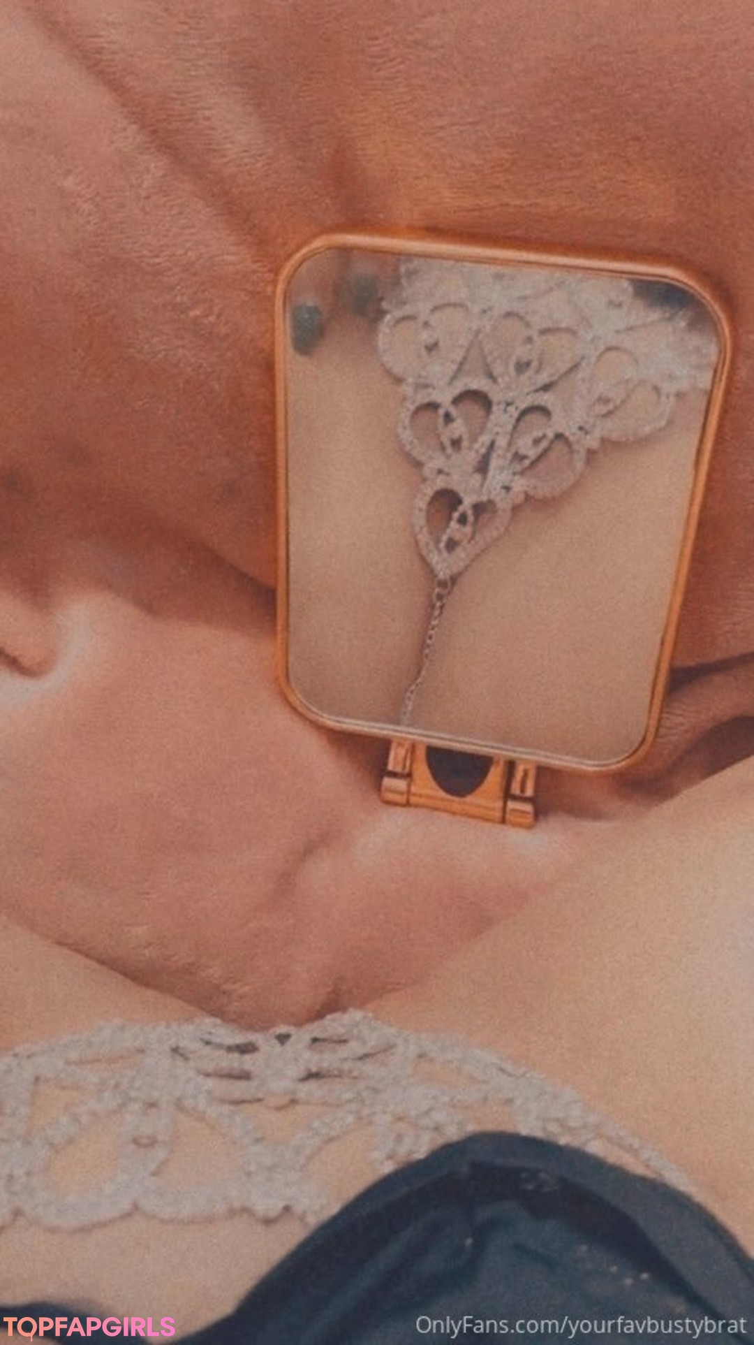 Foto desnuda filtrada de OnlyFans de Yourfavbustybrat #42 Foto desnuda filtrada de OnlyFans de Yourfavbustybrat #42