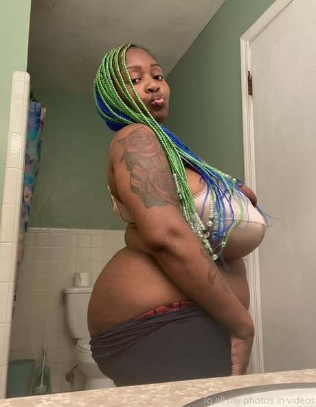 Foto desnuda filtrada de OnlyFans de Famousstarkmarie