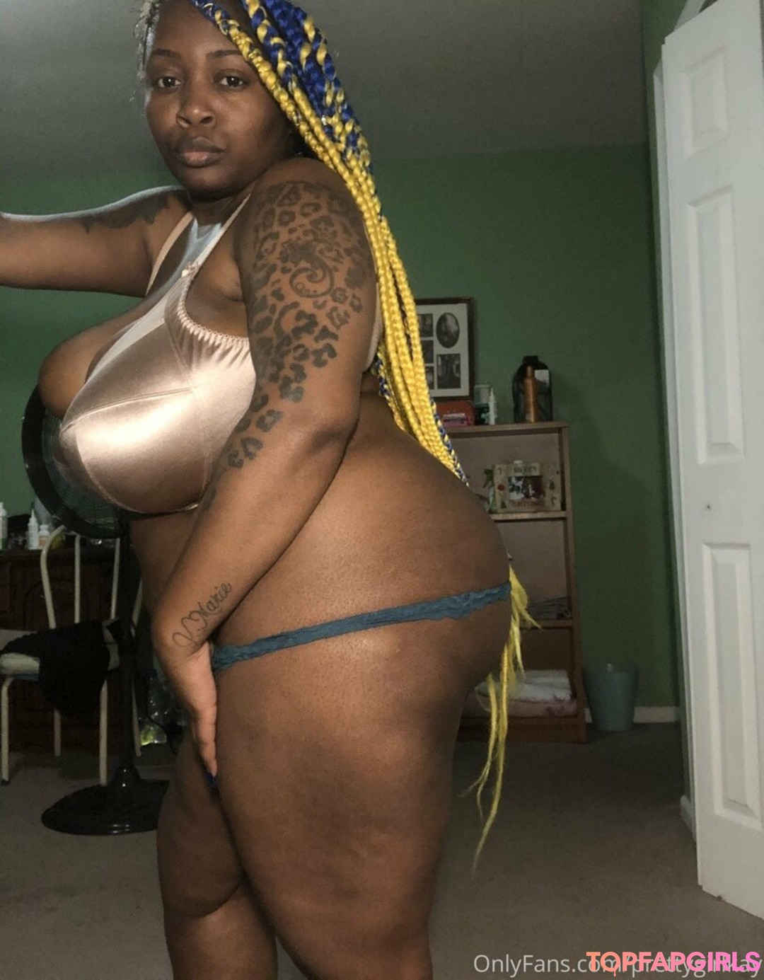 Foto desnuda filtrada de OnlyFans de Famousstarkmarie #84 Foto desnuda filtrada de OnlyFans de Famousstarkmarie #84