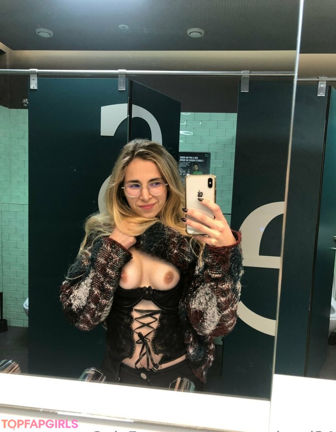 Foto desnuda filtrada de OnlyFans de Summerloyal34 #261 Foto desnuda filtrada de OnlyFans de Summerloyal34 #261