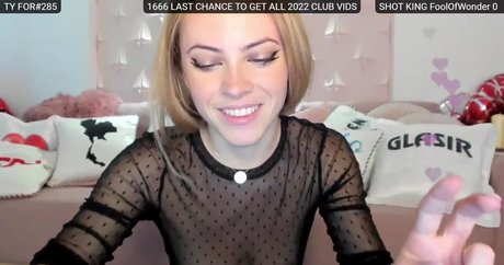 Foto desnuda filtrada de OnlyFans de Sensationowl