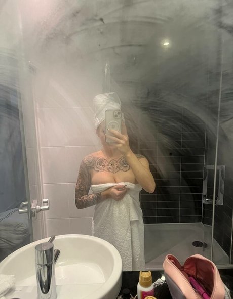 Foto desnuda filtrada de OnlyFans de Nurselayla