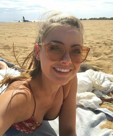 Foto desnuda filtrada de OnlyFans de April Rose Pengilly