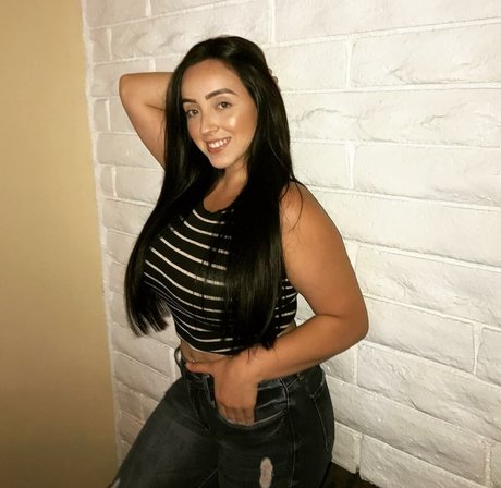 Foto desnuda filtrada de OnlyFans de Alissandra Segura