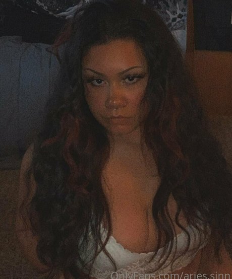 Foto desnuda filtrada de OnlyFans de Ariessinn