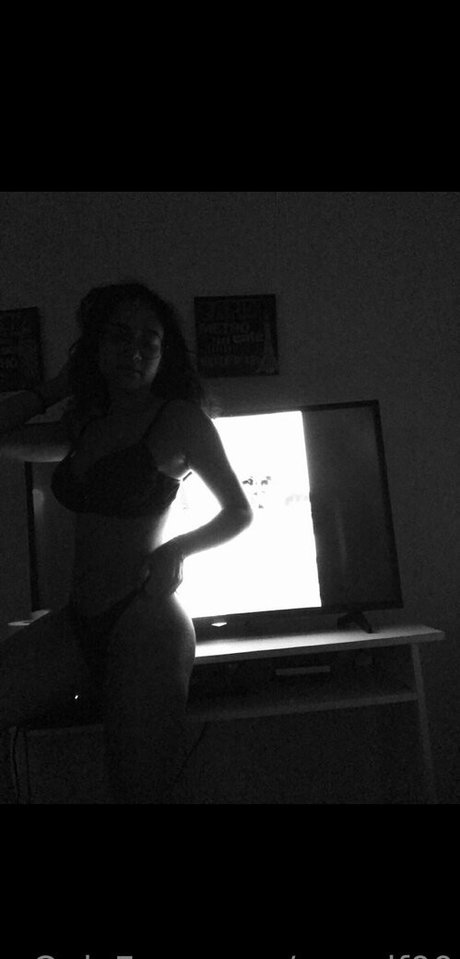 Foto desnuda filtrada de OnlyFans de Gennif00
