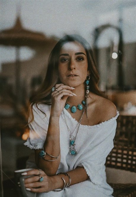 Foto desnuda filtrada de OnlyFans de Amina Khalil