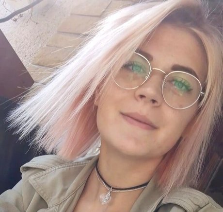 Foto desnuda filtrada de OnlyFans de Caroline Haas