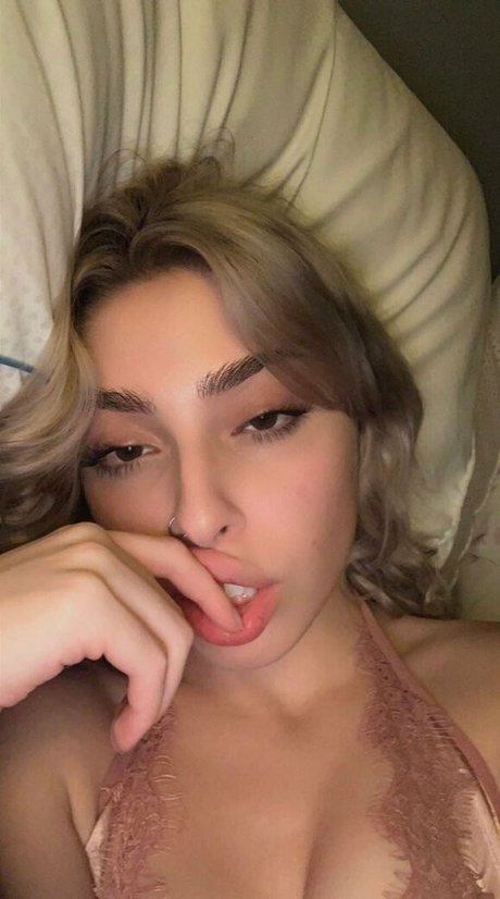 Foto desnuda filtrada de OnlyFans de Sarahnadler