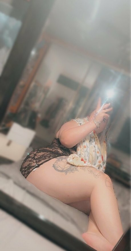 Foto desnuda filtrada de OnlyFans de Missiemo