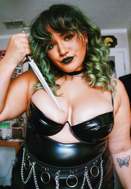 Foto desnuda filtrada de OnlyFans de Cherrywavesxxx