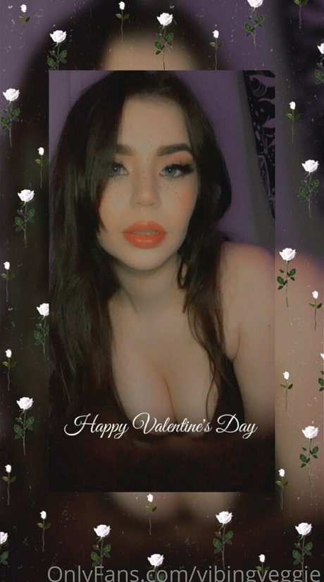 Foto desnuda filtrada de OnlyFans de Vibingveggie