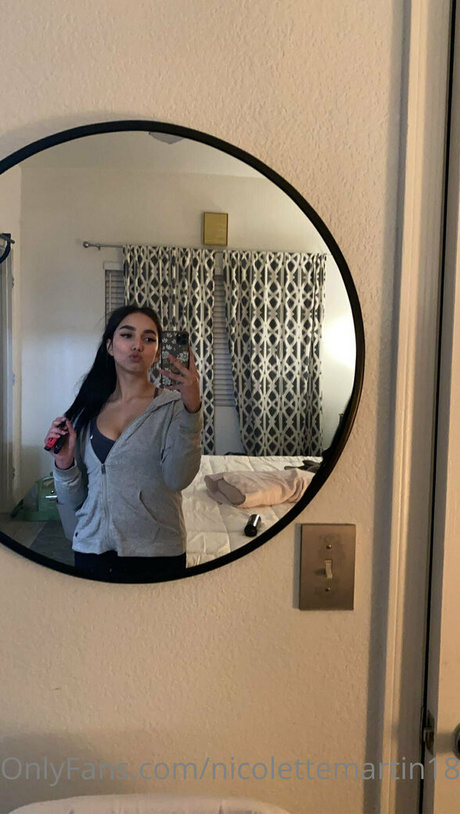 Nicolettemartin18