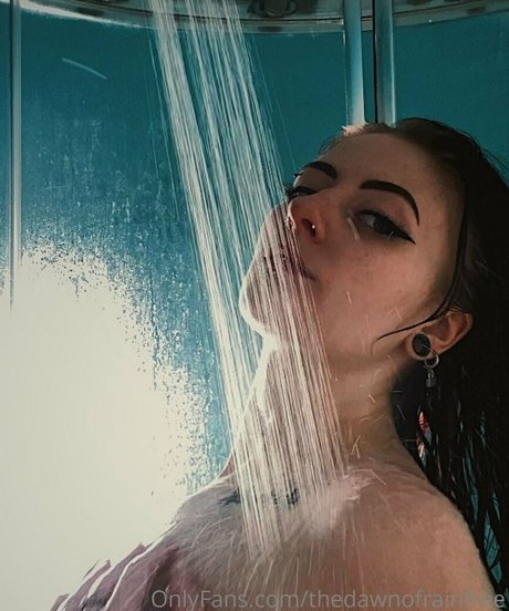 Foto desnuda filtrada de OnlyFans de Thedawnofrainfree
