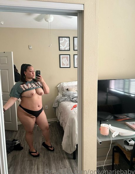 Foto desnuda filtrada de OnlyFans de Onlymariebaby