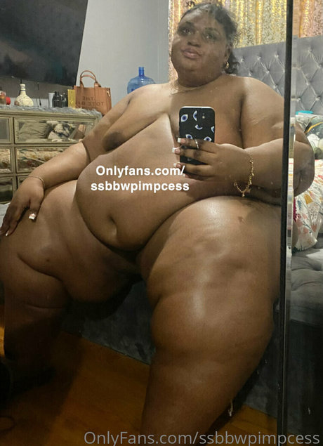 Foto desnuda filtrada de OnlyFans de Ssbbwpimpcess