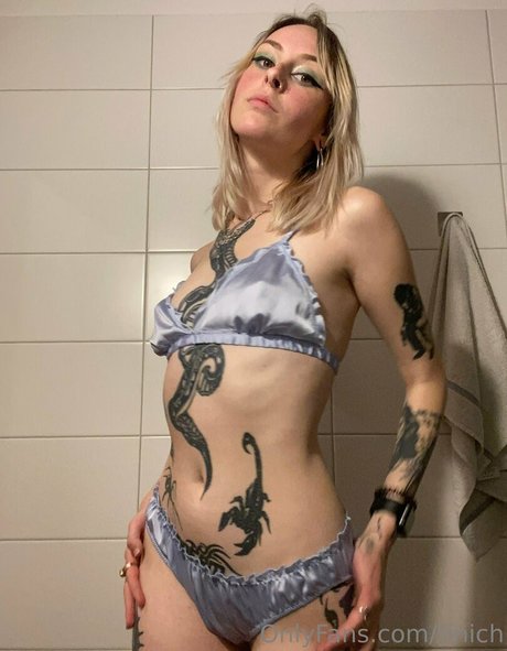 Foto desnuda filtrada de OnlyFans de Tinich