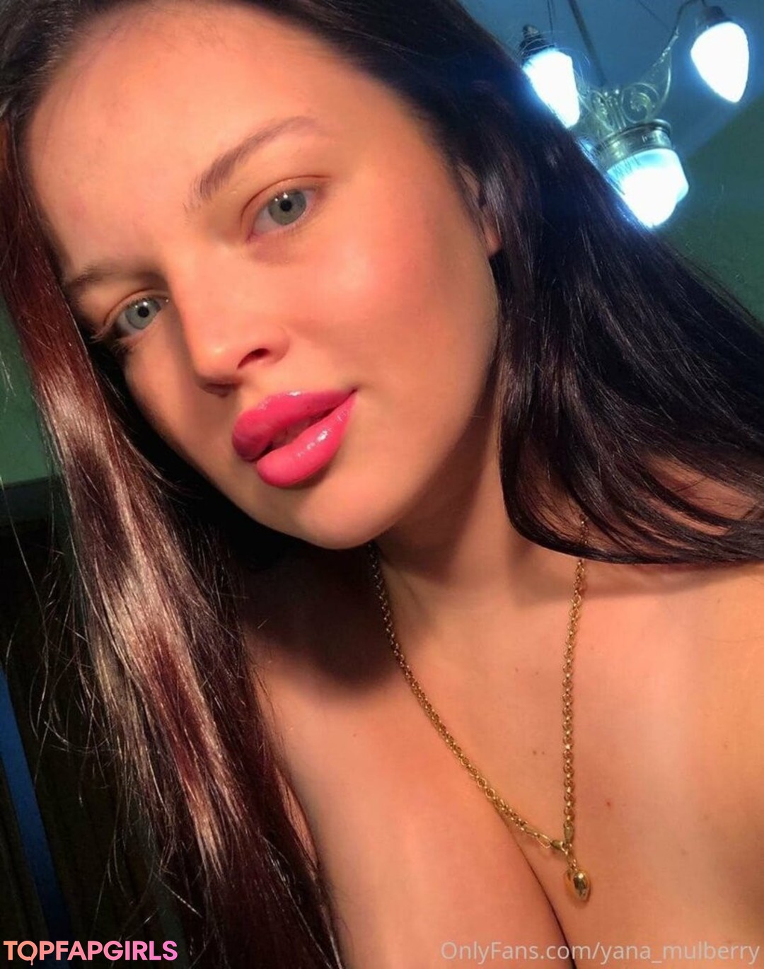 Foto desnuda filtrada de OnlyFans de Yanamulberry #103 Foto desnuda filtrada de OnlyFans de Yanamulberry #103