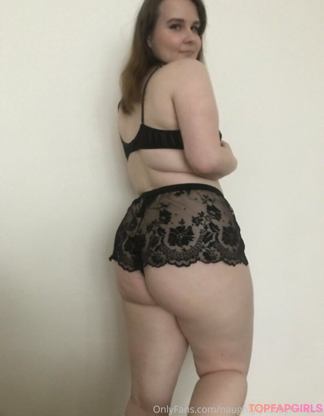 Foto desnuda filtrada de OnlyFans de Naughtychubbynixiesin #86 Foto desnuda filtrada de OnlyFans de Naughtychubbynixiesin #86