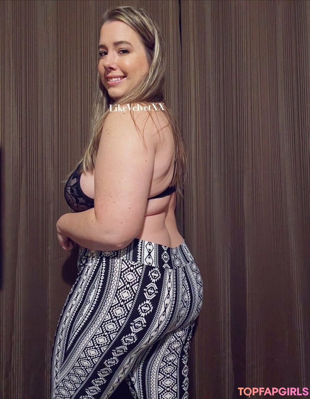 Foto desnuda filtrada de OnlyFans de Redvelvetxx #22 Foto desnuda filtrada de OnlyFans de Redvelvetxx #22