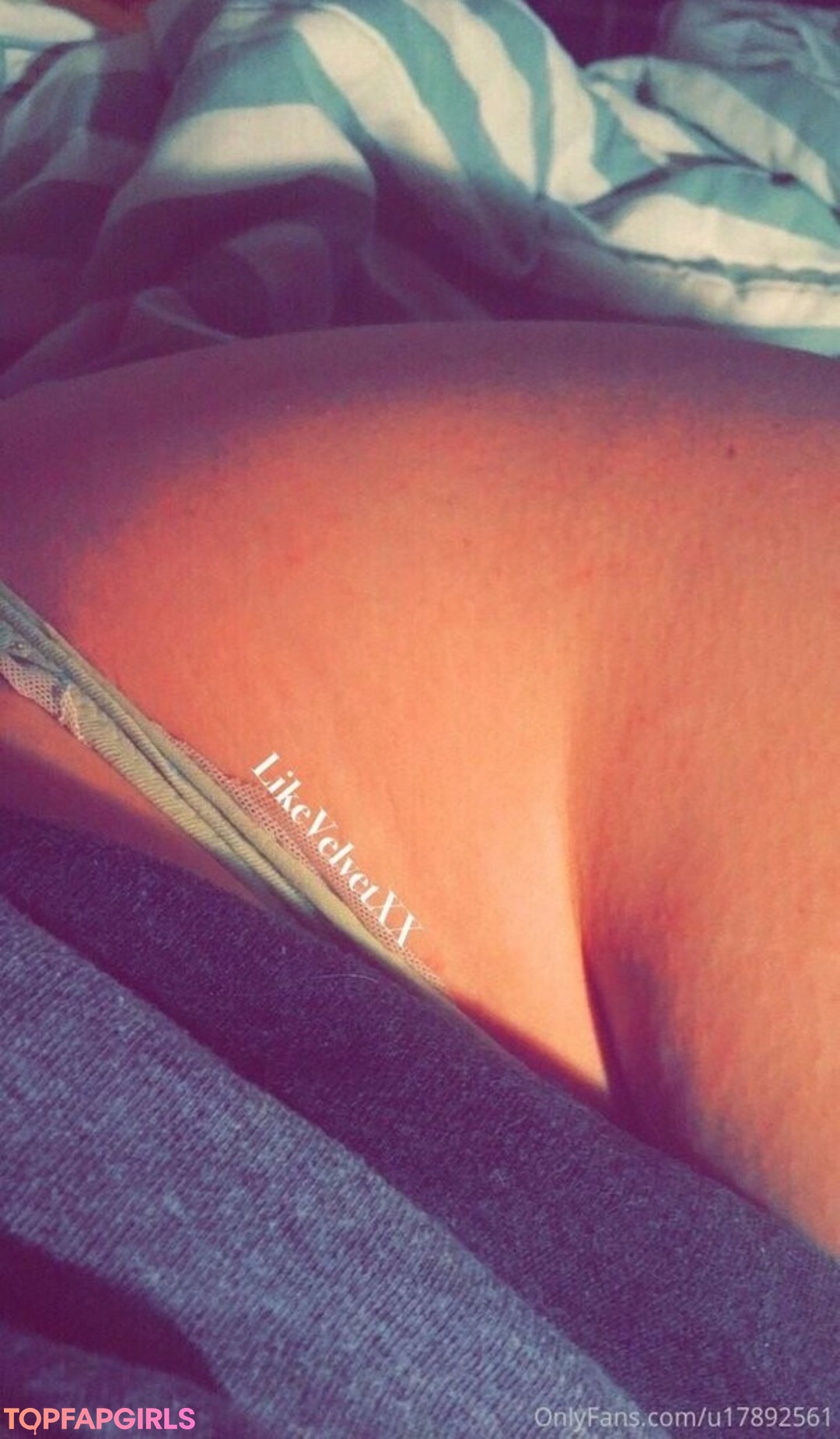 Foto desnuda filtrada de OnlyFans de Redvelvetxx #7 Foto desnuda filtrada de OnlyFans de Redvelvetxx #7