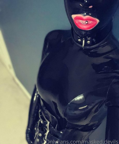 Foto desnuda filtrada de OnlyFans de Maskeddevils