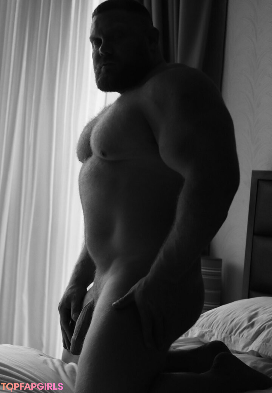 Foto desnuda filtrada de OnlyFans de Hugeandhung #150 Foto desnuda filtrada de OnlyFans de Hugeandhung #150