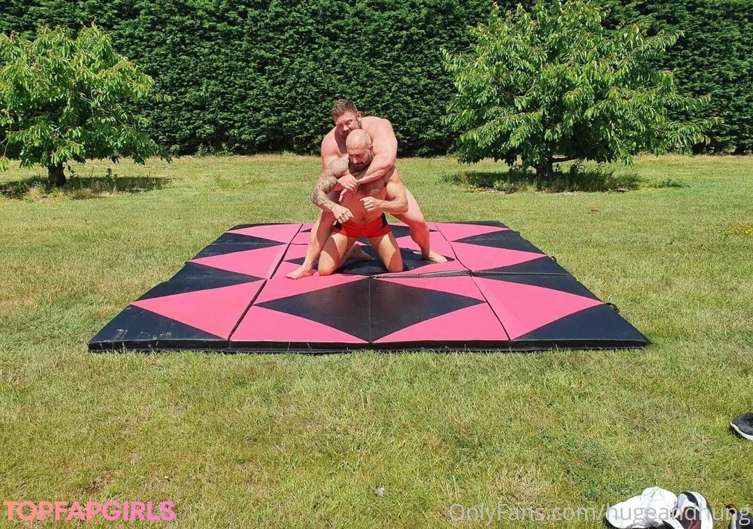 Foto desnuda filtrada de OnlyFans de Hugeandhung #208 Foto desnuda filtrada de OnlyFans de Hugeandhung #208