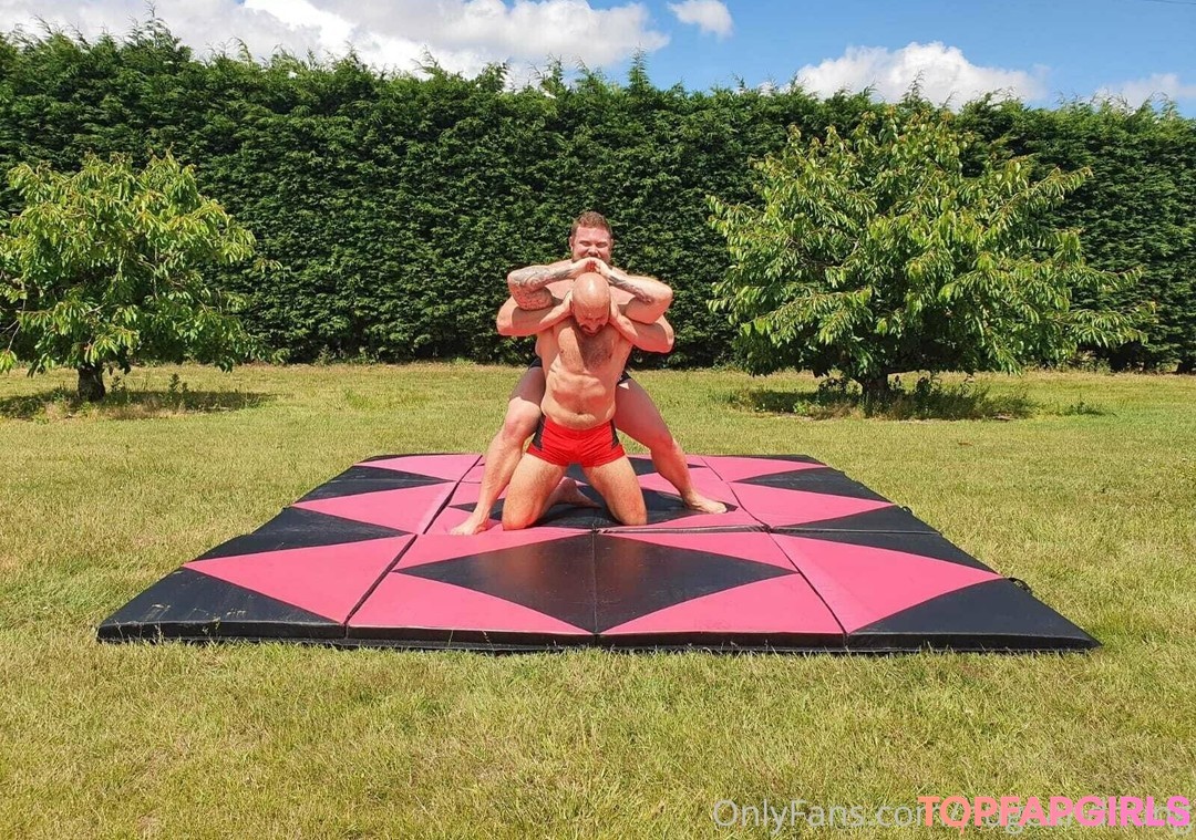 Foto desnuda filtrada de OnlyFans de Hugeandhung #212 Foto desnuda filtrada de OnlyFans de Hugeandhung #212