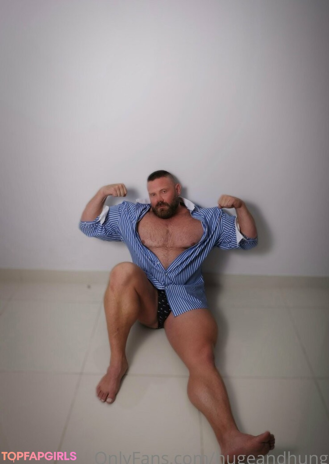 Foto desnuda filtrada de OnlyFans de Hugeandhung #238 Foto desnuda filtrada de OnlyFans de Hugeandhung #238