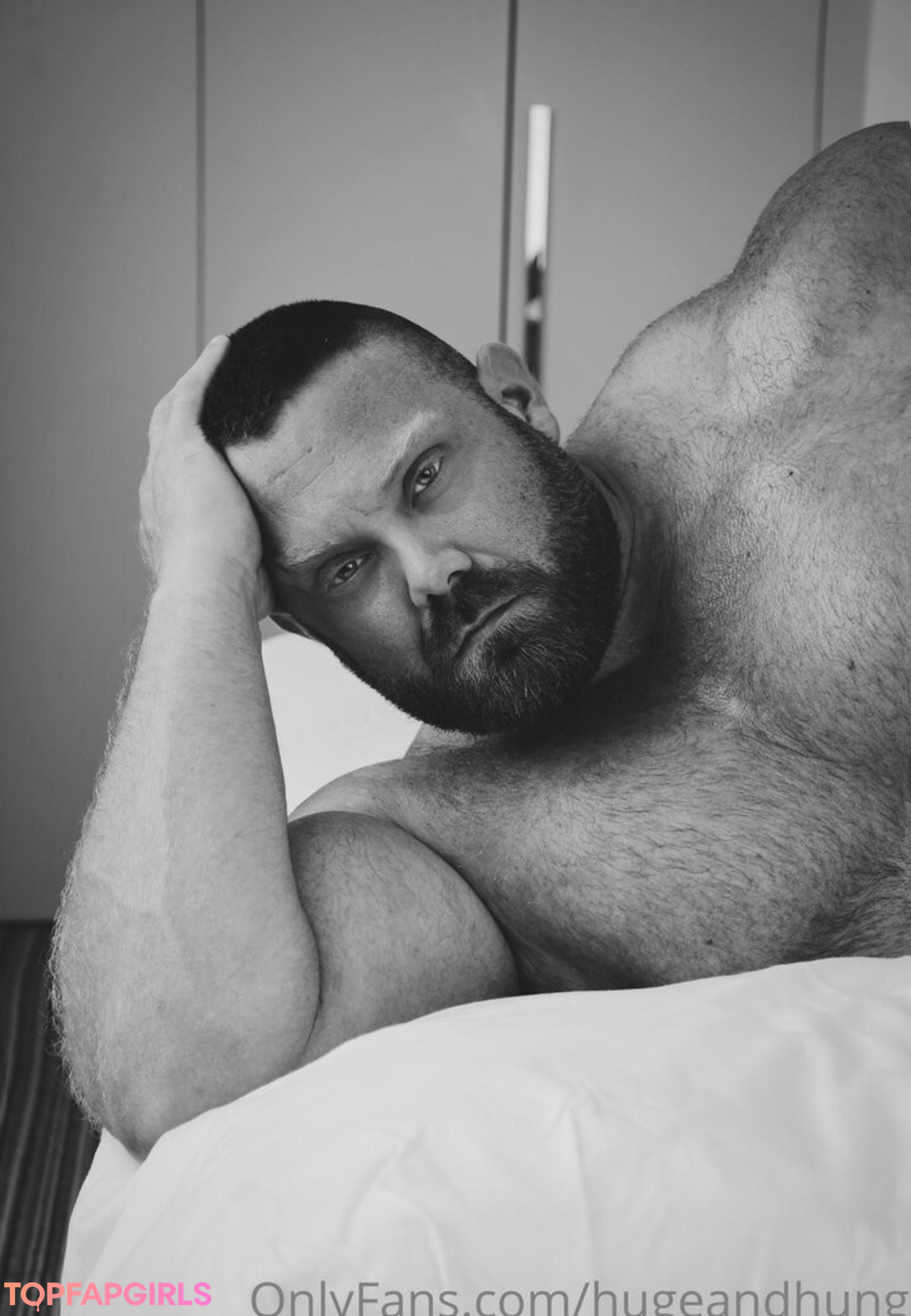 Foto desnuda filtrada de OnlyFans de Hugeandhung #285 Foto desnuda filtrada de OnlyFans de Hugeandhung #285