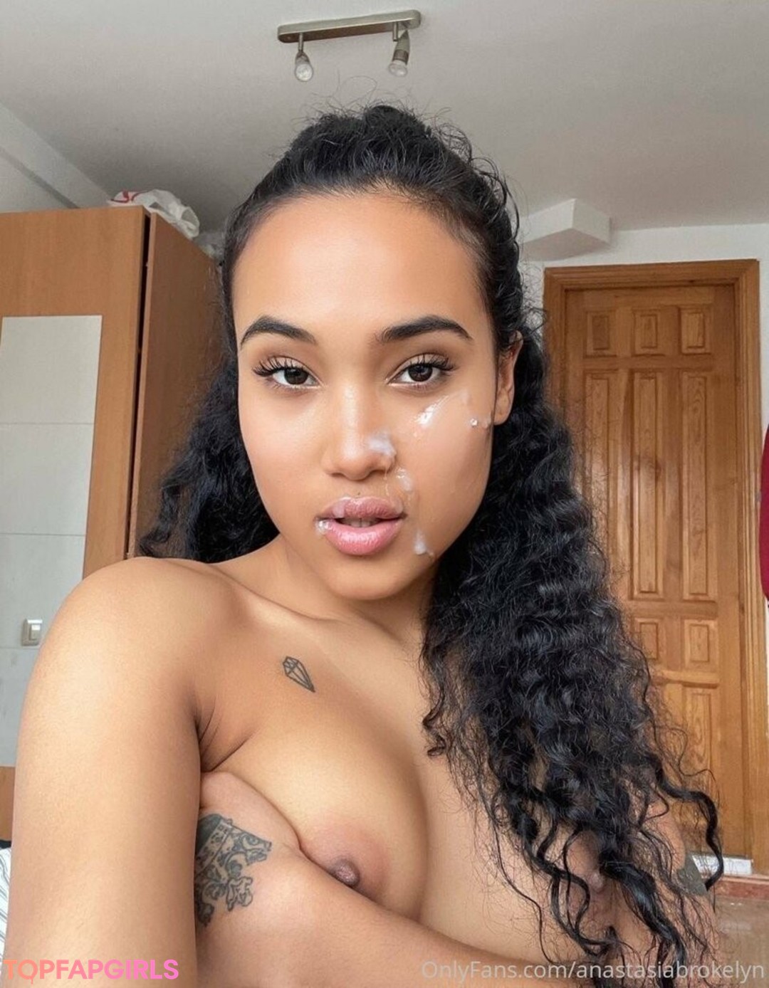 Foto desnuda filtrada de OnlyFans de Anastasiabrokelyn #5 Foto desnuda filtrada de OnlyFans de Anastasiabrokelyn #5