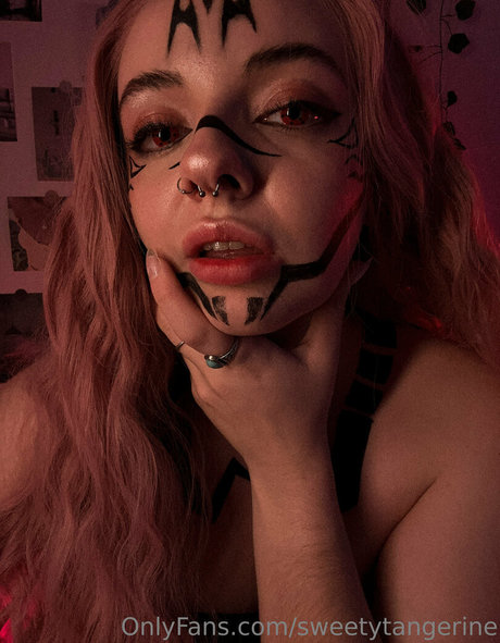 Foto desnuda filtrada de OnlyFans de Sweetytangerine