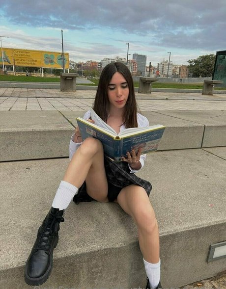 Foto desnuda filtrada de OnlyFans de Shystudentagostina