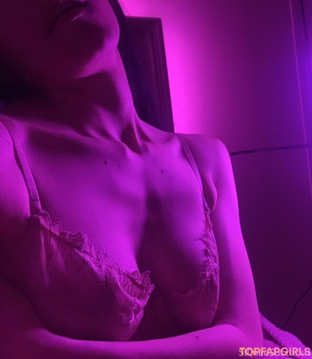 Foto desnuda filtrada de OnlyFans de Salemsienna #28 Foto desnuda filtrada de OnlyFans de Salemsienna #28