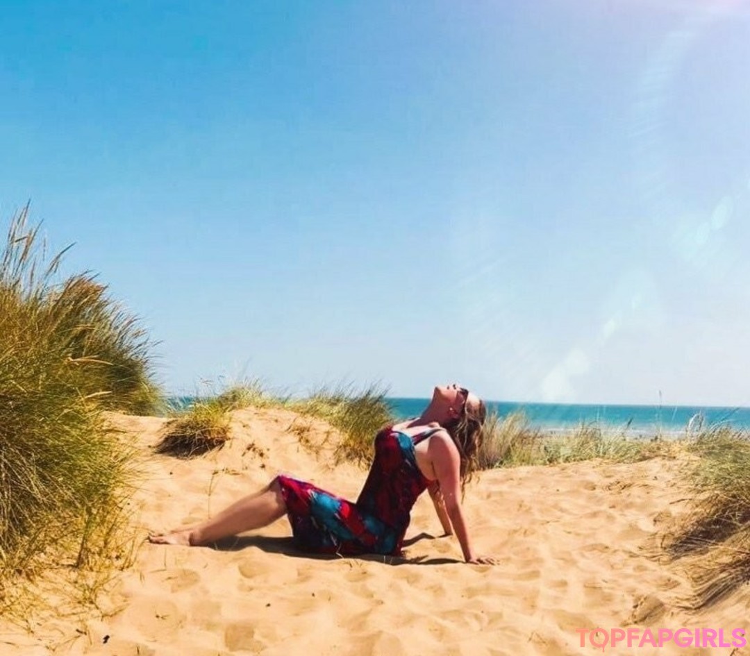 Foto desnuda filtrada de OnlyFans de Englishrosie21 #15 Foto desnuda filtrada de OnlyFans de Englishrosie21 #15