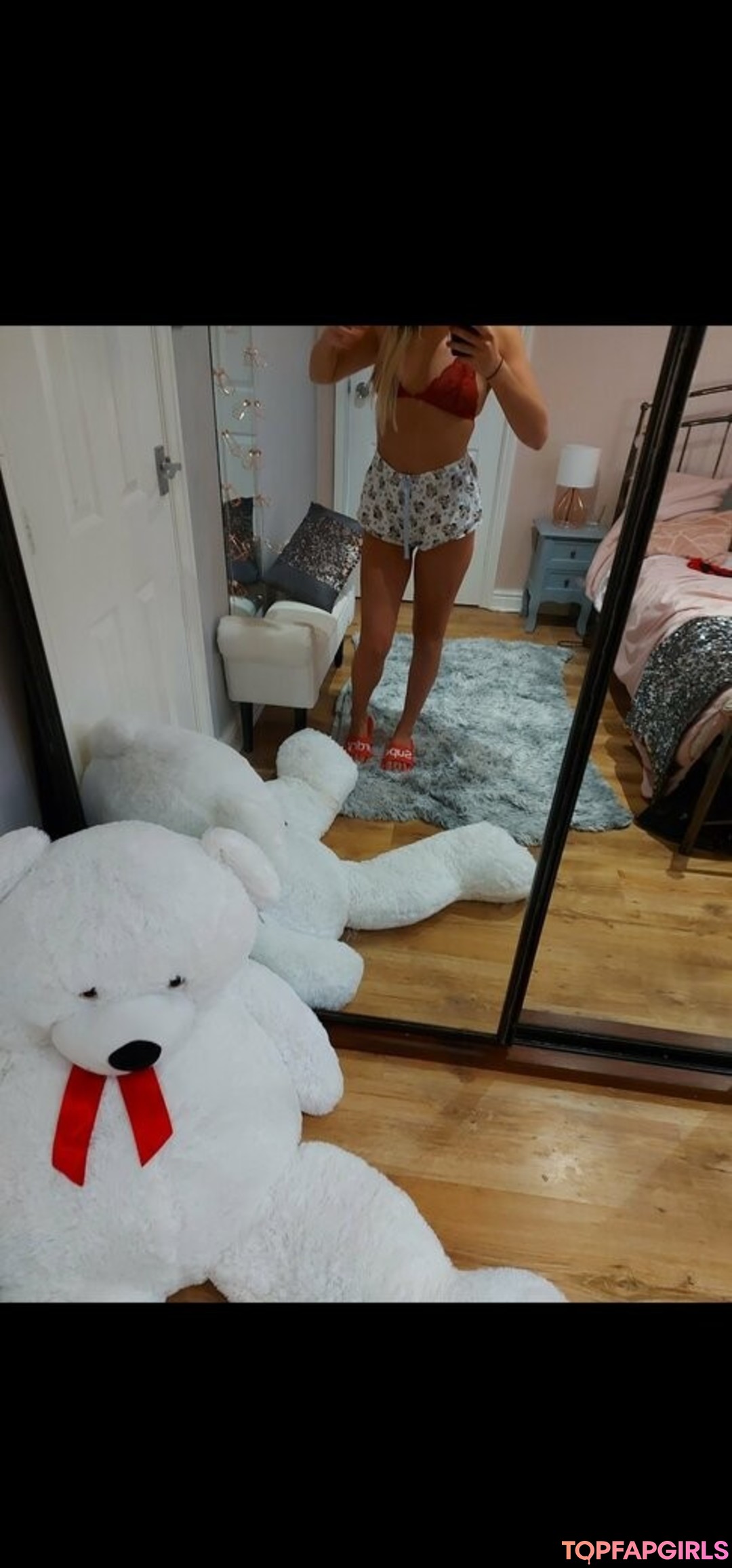 Foto desnuda filtrada de OnlyFans de Littlemisslouj #10 Foto desnuda filtrada de OnlyFans de Littlemisslouj #10