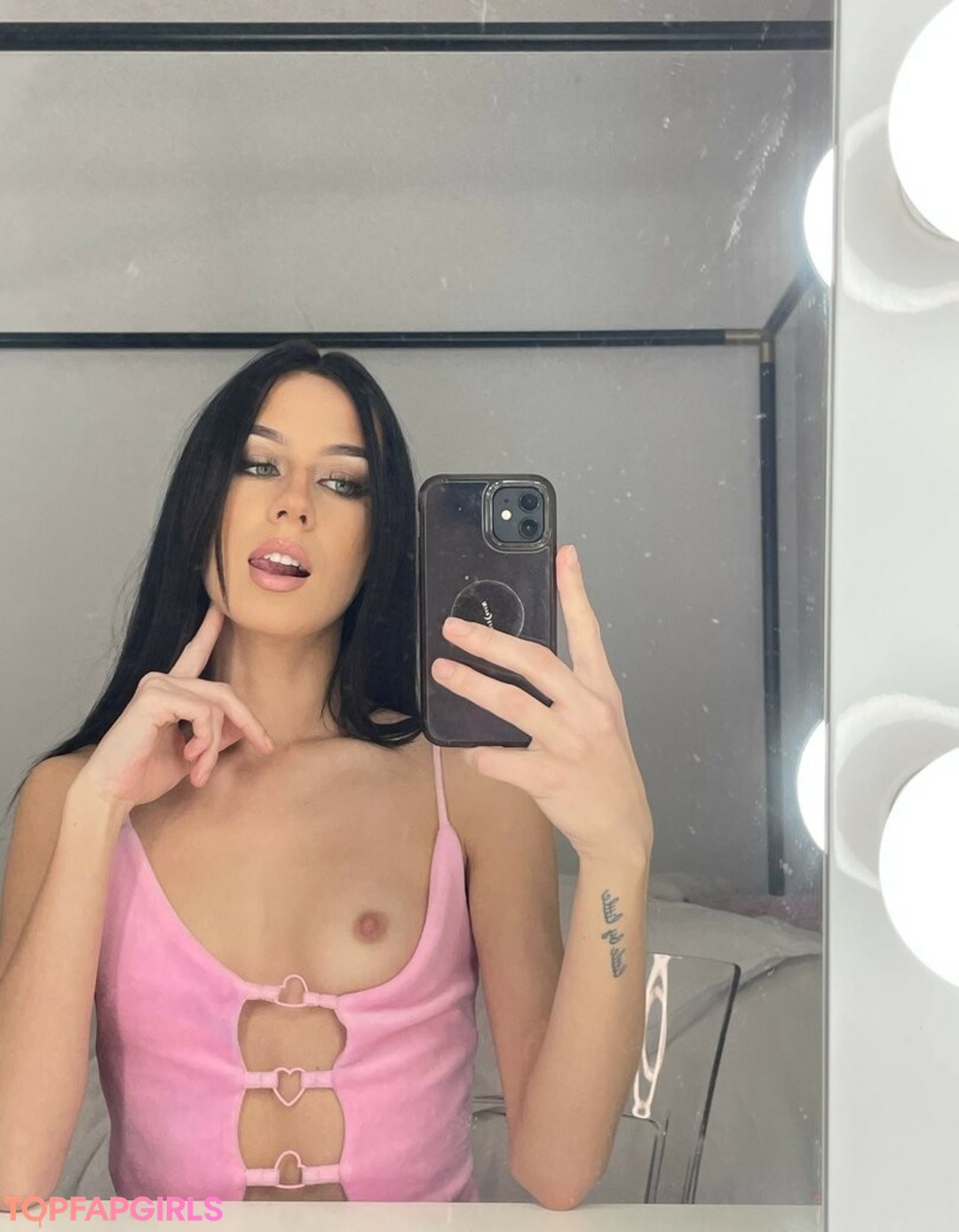 Foto desnuda filtrada de OnlyFans de Alaiarosee #87 Foto desnuda filtrada de OnlyFans de Alaiarosee #87