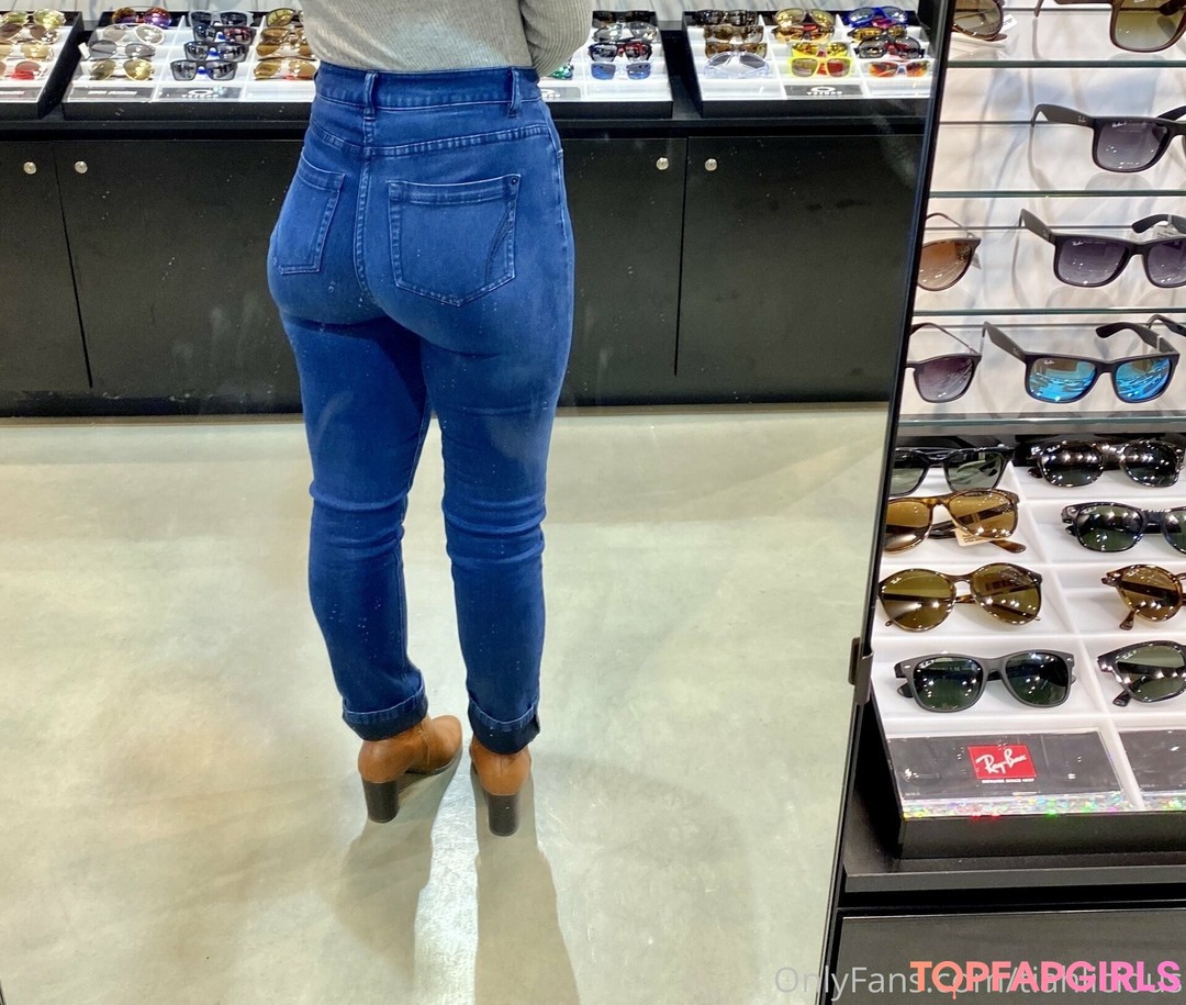Foto desnuda filtrada de OnlyFans de Tiahlicious #148 Foto desnuda filtrada de OnlyFans de Tiahlicious #148