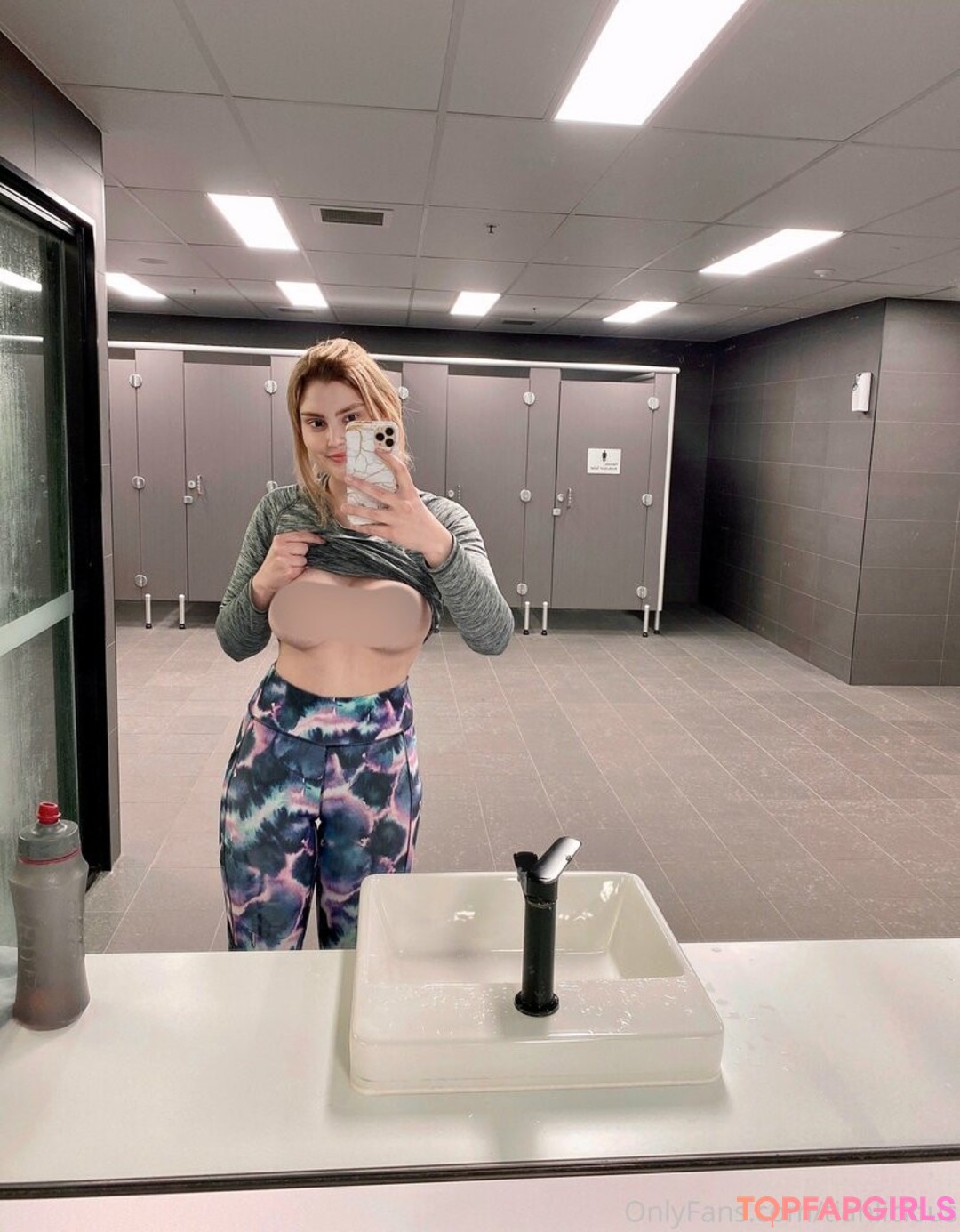 Foto desnuda filtrada de OnlyFans de Tiahlicious #296 Foto desnuda filtrada de OnlyFans de Tiahlicious #296