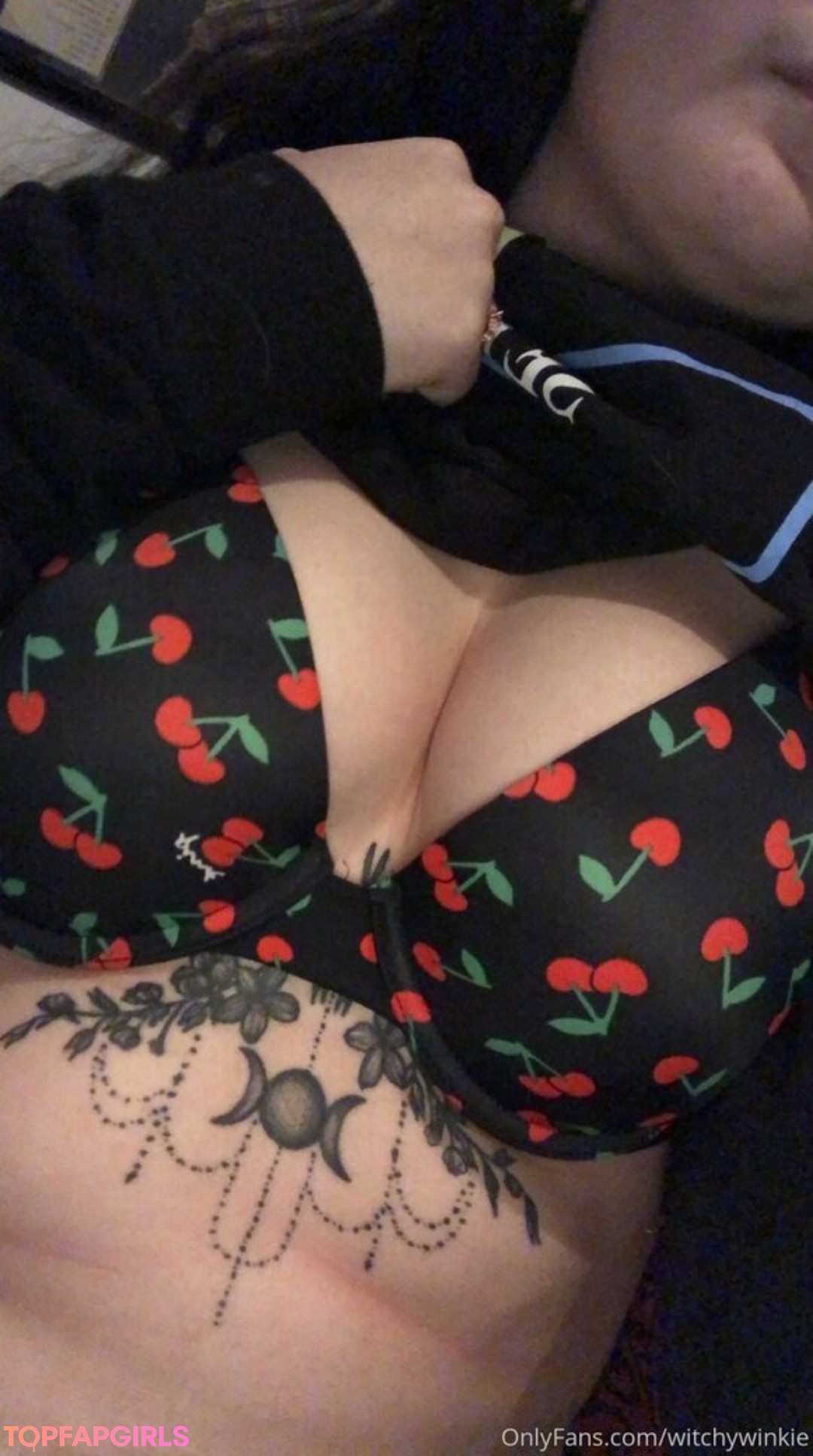 Foto desnuda filtrada de OnlyFans de Witchywinkie #26 Foto desnuda filtrada de OnlyFans de Witchywinkie #26