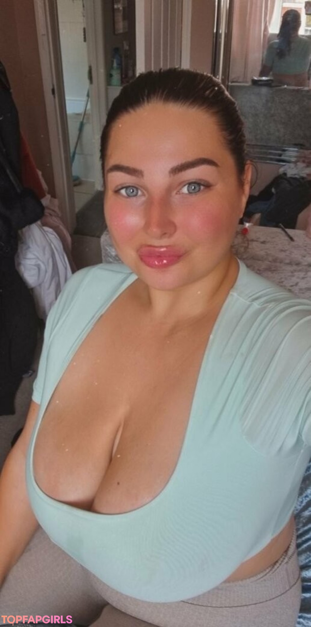 Foto desnuda filtrada de OnlyFans de Curvylucina #3 Foto desnuda filtrada de OnlyFans de Curvylucina #3
