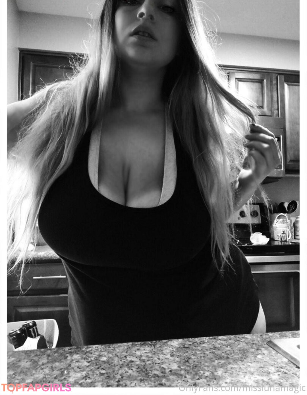 Foto desnuda filtrada de OnlyFans de Misslunamagic #102 Foto desnuda filtrada de OnlyFans de Misslunamagic #102