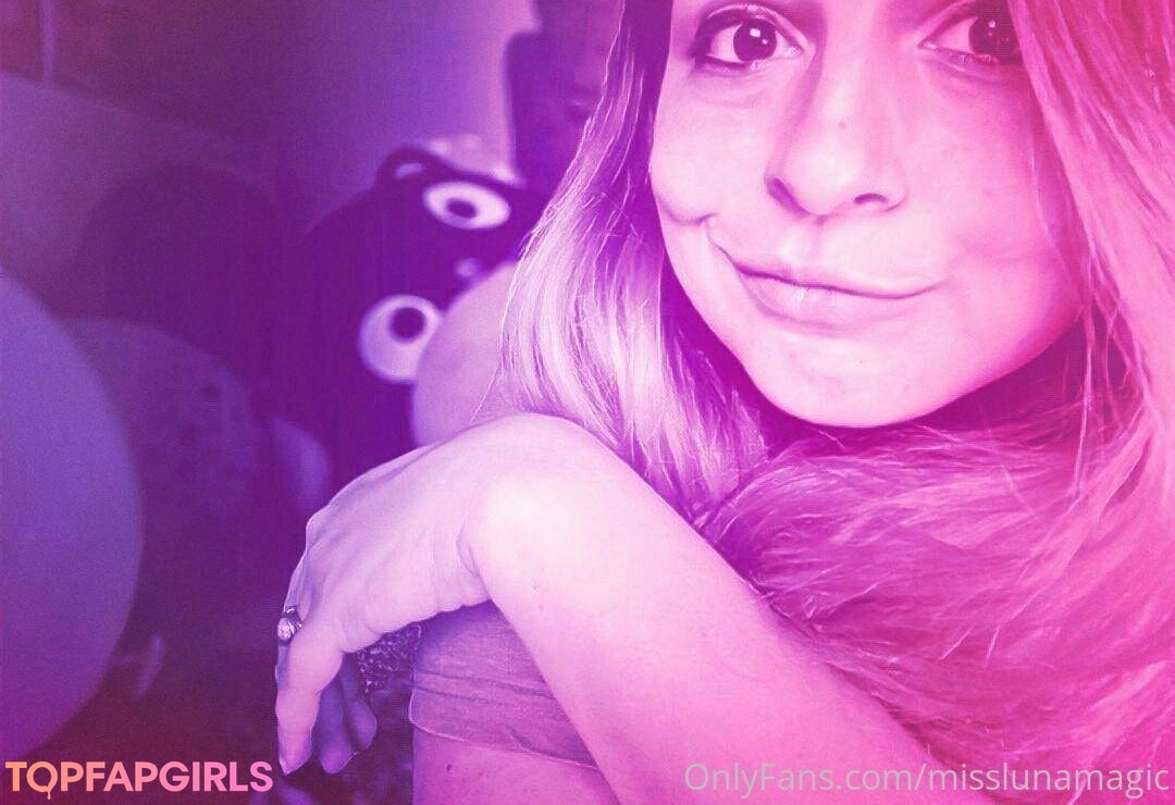Foto desnuda filtrada de OnlyFans de Misslunamagic #188 Foto desnuda filtrada de OnlyFans de Misslunamagic #188