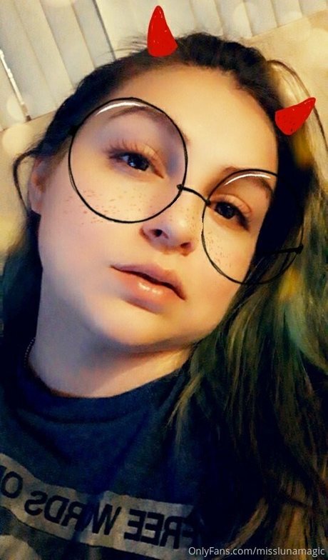 Foto desnuda filtrada de OnlyFans de Misslunamagic