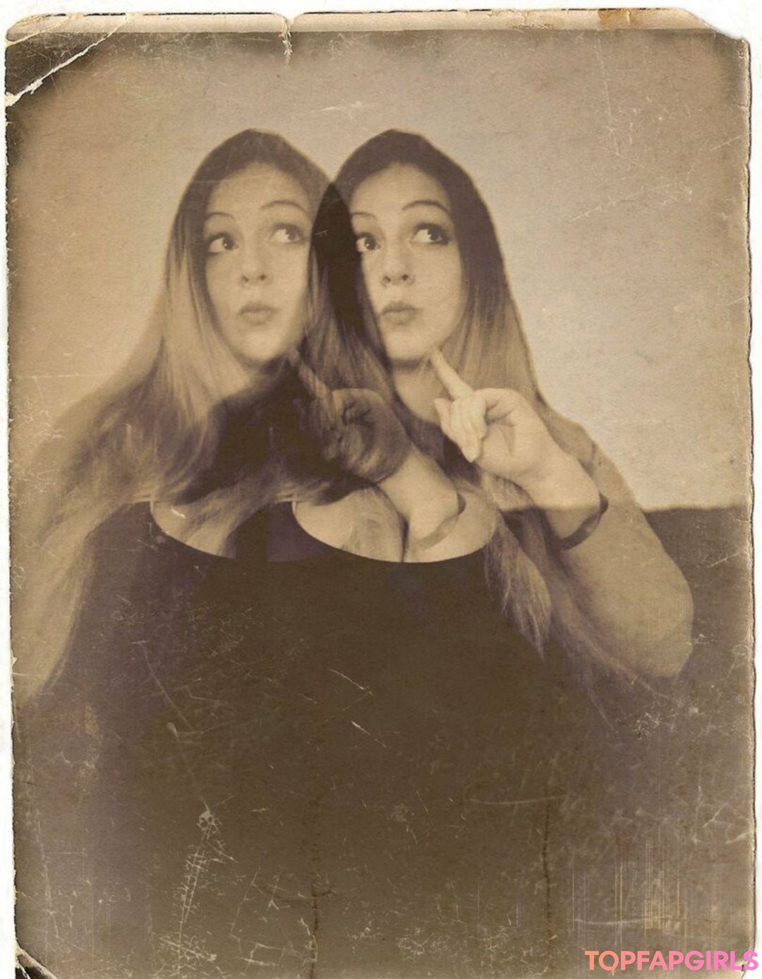 Foto desnuda filtrada de OnlyFans de Misslunamagic #243 Foto desnuda filtrada de OnlyFans de Misslunamagic #243