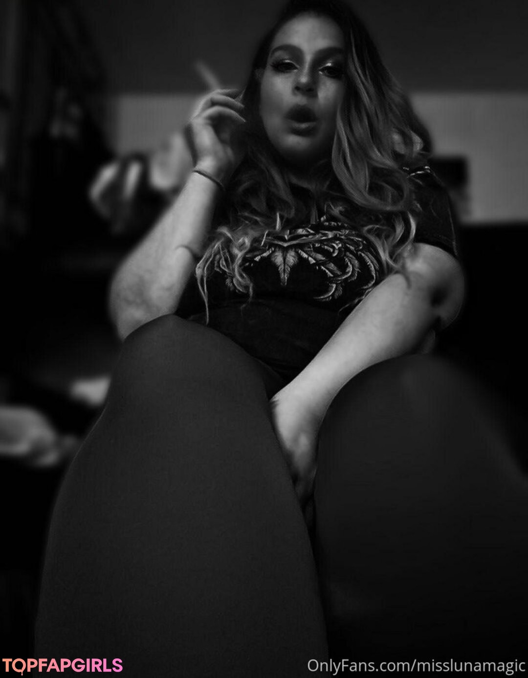 Foto desnuda filtrada de OnlyFans de Misslunamagic #414 Foto desnuda filtrada de OnlyFans de Misslunamagic #414