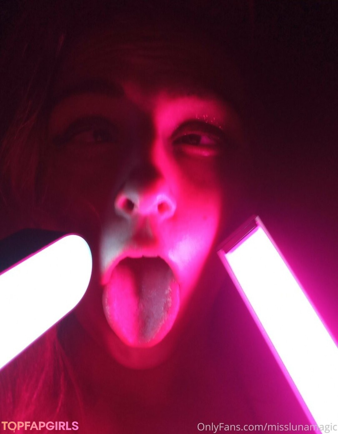 Foto desnuda filtrada de OnlyFans de Misslunamagic #446 Foto desnuda filtrada de OnlyFans de Misslunamagic #446