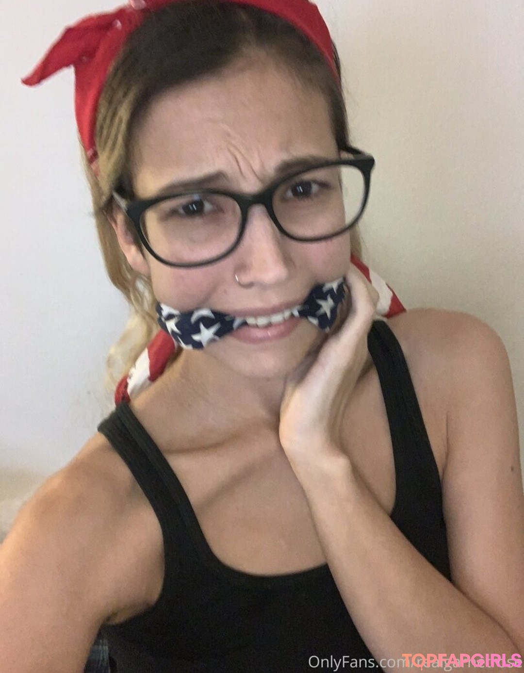 Foto desnuda filtrada de OnlyFans de Realgarnetrose #440 Foto desnuda filtrada de OnlyFans de Realgarnetrose #440